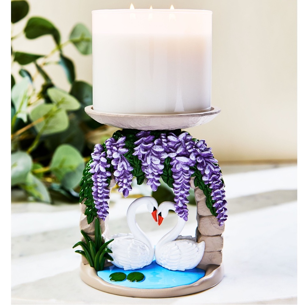 BBW SWAN BRIDGE PEDESTAL CANDLE HOLDER NWT - Picture 2 of 5